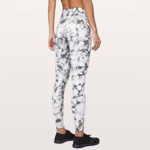 Lululemon Under Wunder Leggings